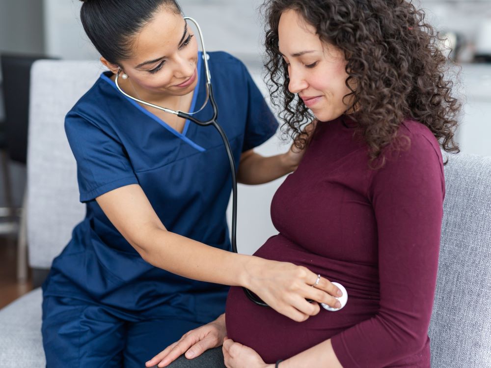 doctor with pregnant woman